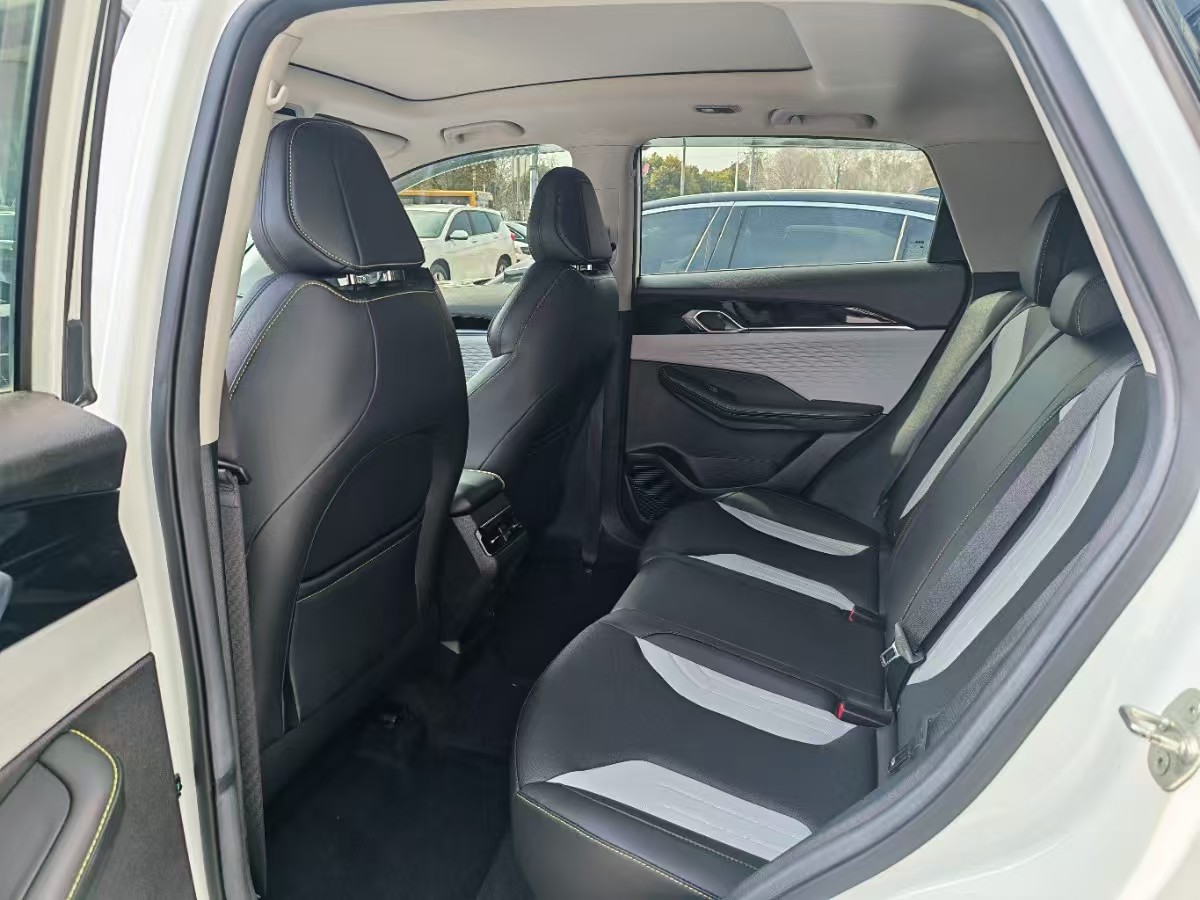 GEELY Coolray 2023 #2 GEELY Coolray 2023 car image #2
