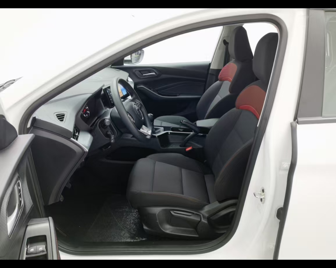 MG 5 2025 car image #5