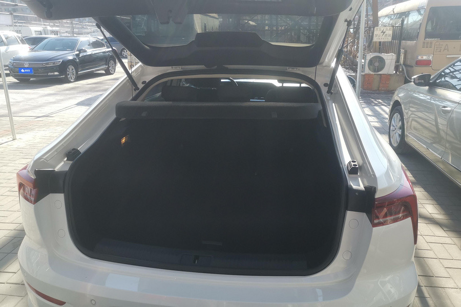 2022 #12 2022 immagine di auto #12