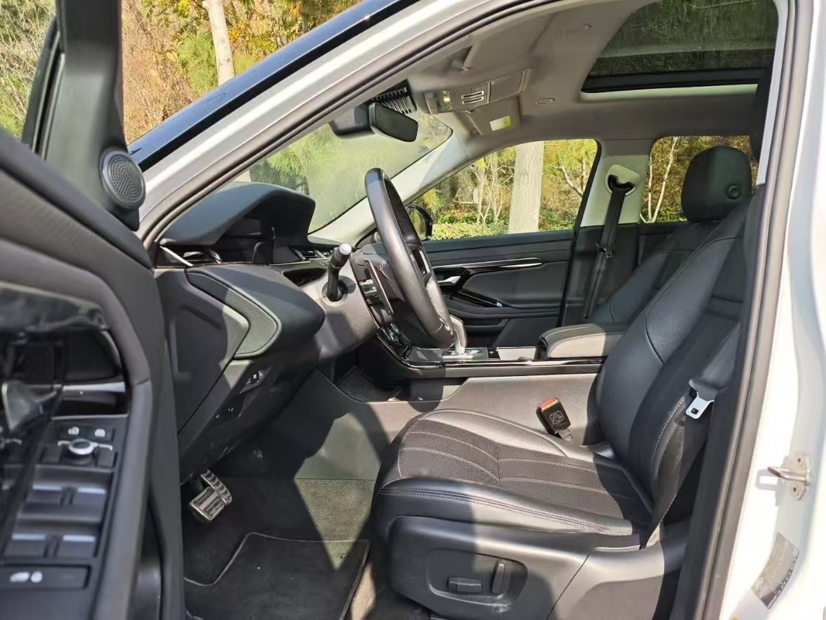 2023 car image #4