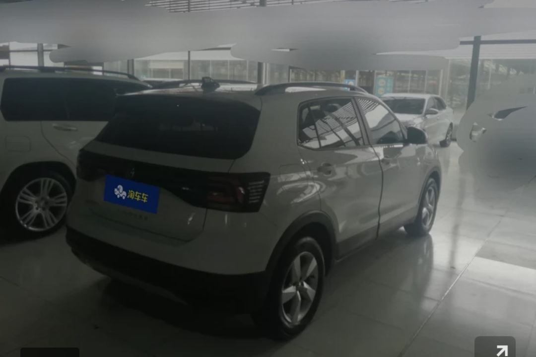Volkswagen T-Cross 2023 car image #3