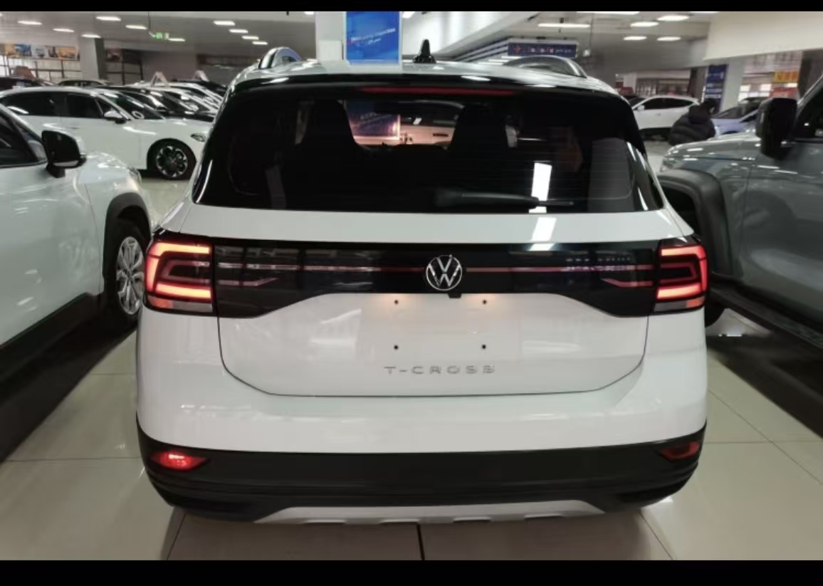 Volkswagen T-Cross 2023 #5 Volkswagen T-Cross 2023 car image #5