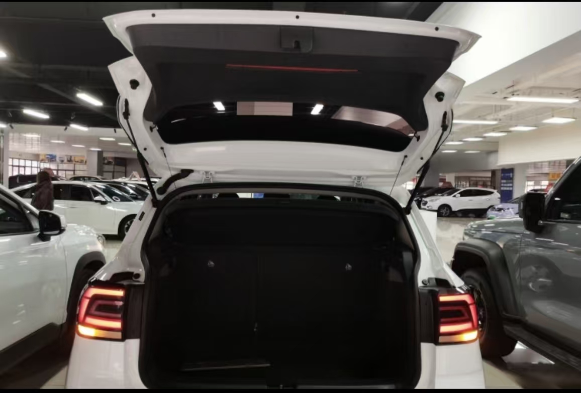 Volkswagen T-Cross 2023 #11 Volkswagen T-Cross 2023 car image #11