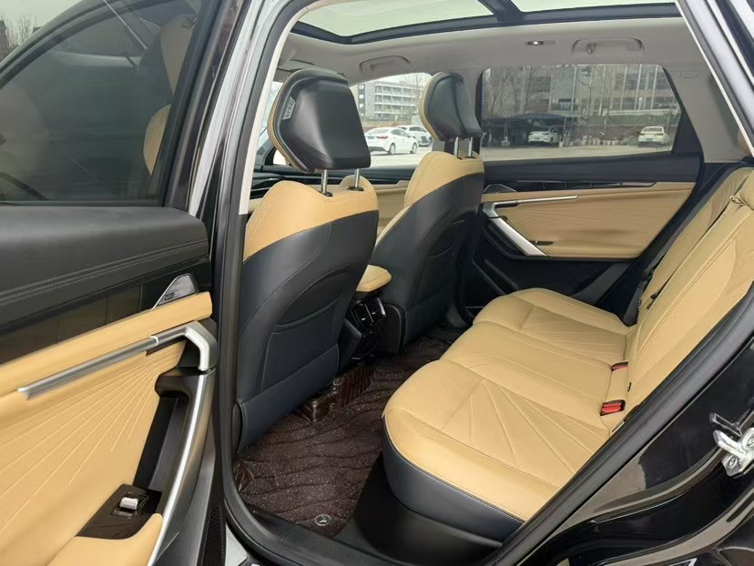 GEELY Boyue L 2023 car image #2