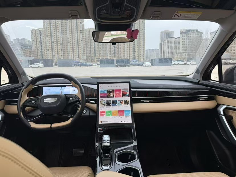 GEELY Boyue L 2023 car image #6