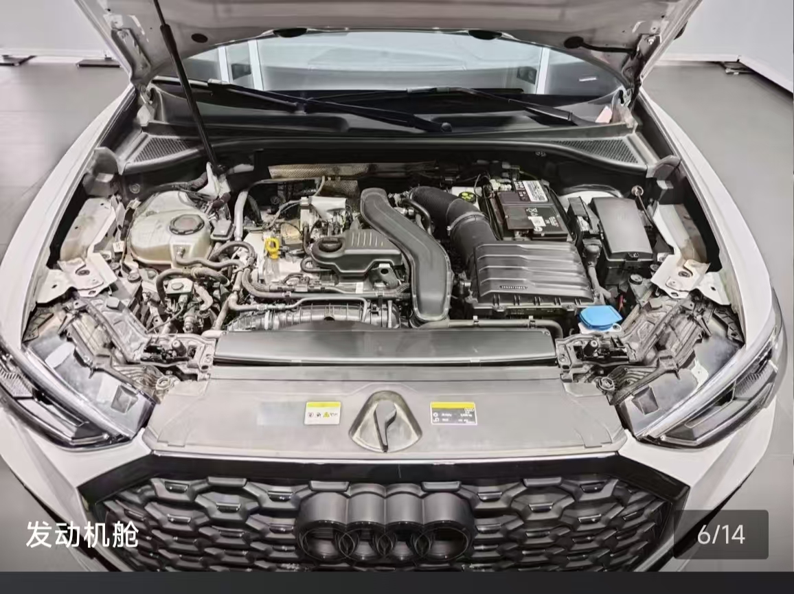 Audi Q3 2023 car image #11