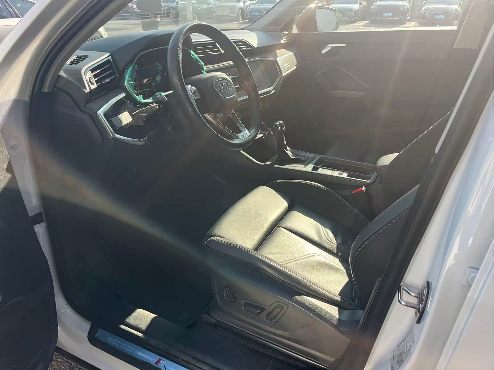 Audi Q3 Sportback 2023 imagem de carro #2