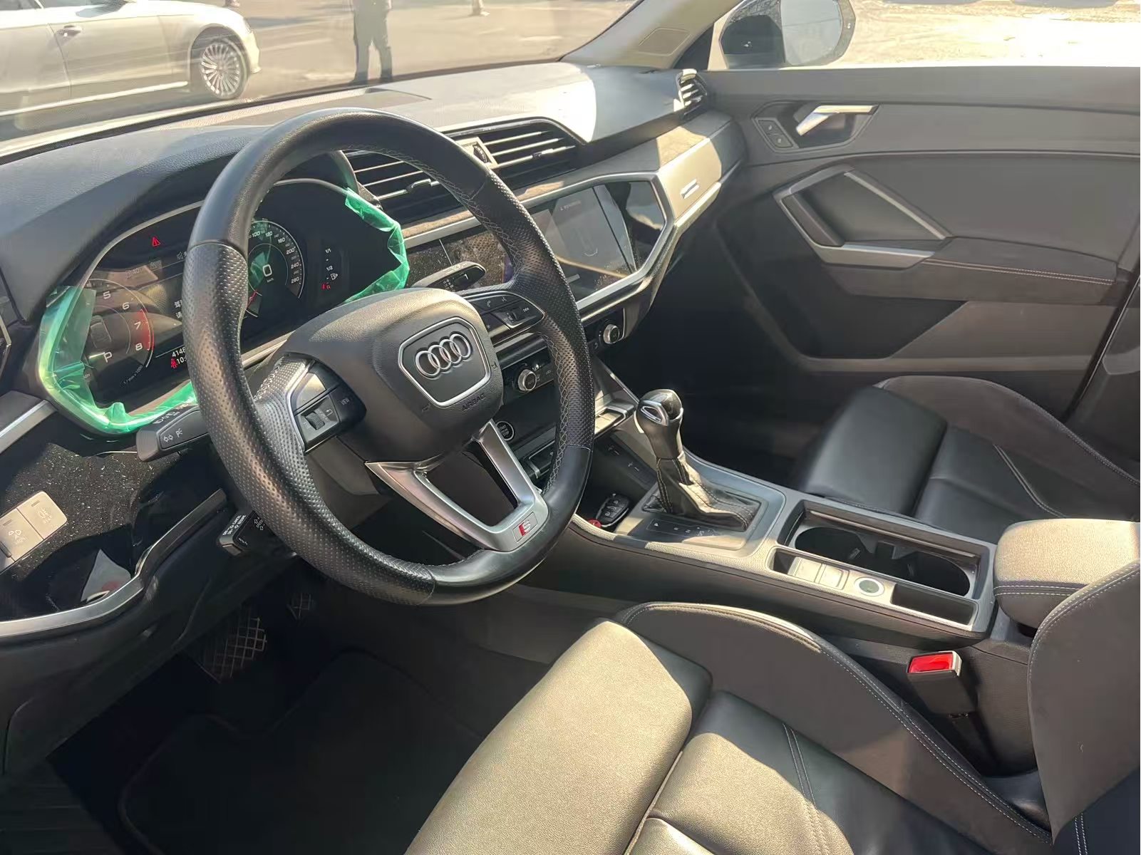 Audi Q3 Sportback 2023 imagem de carro #13