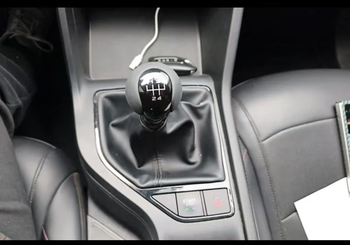 Roewe i5 2024 car image #14