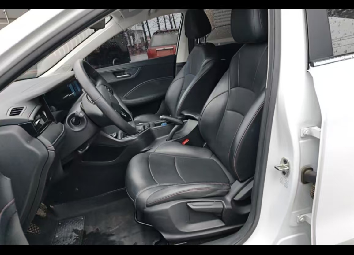 Roewe i5 2024 car image #13