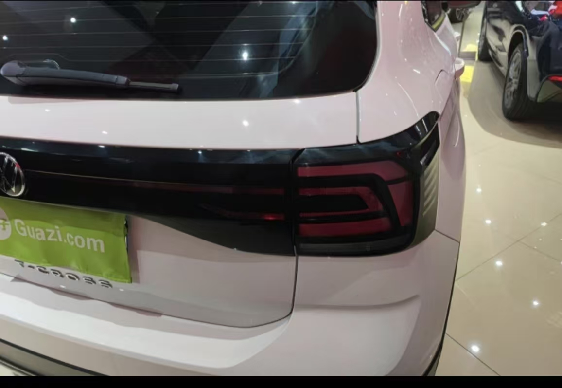 Volkswagen T-Cross 2023 car image #16