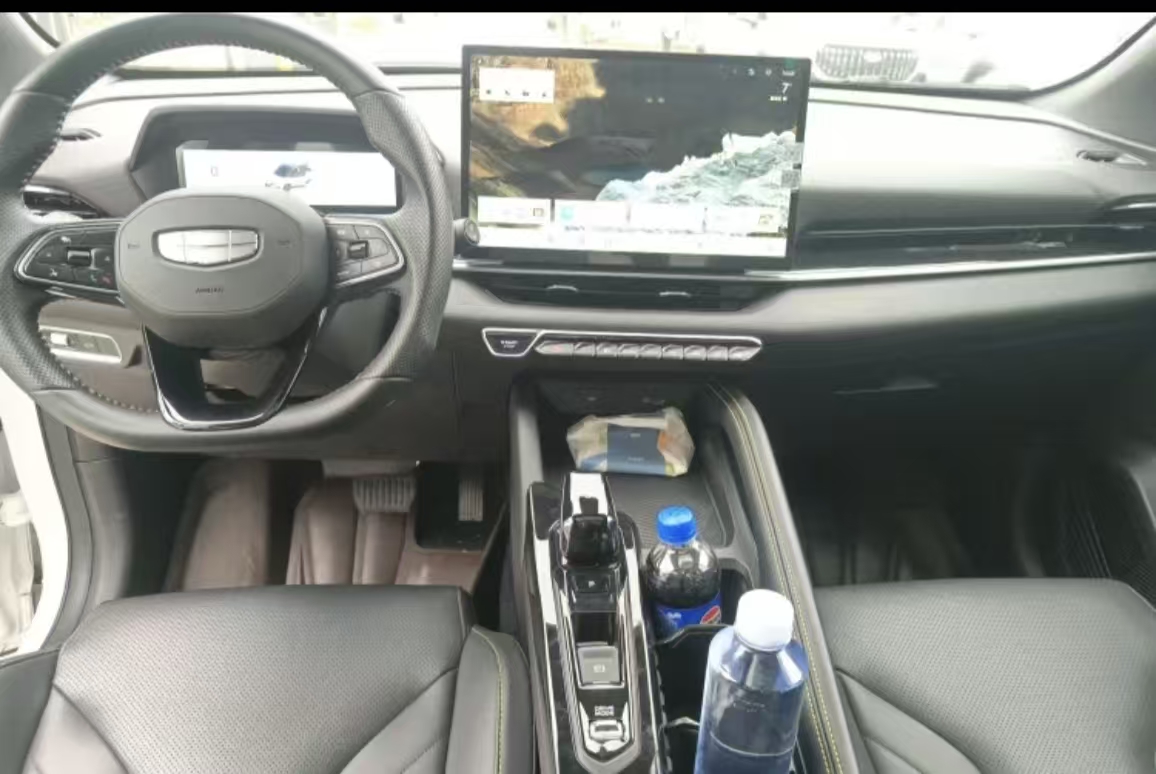 GEELY Coolray 2024 car image #7