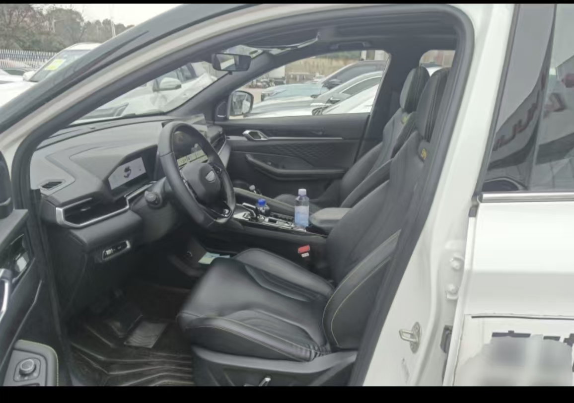 GEELY Coolray 2024 car image #13