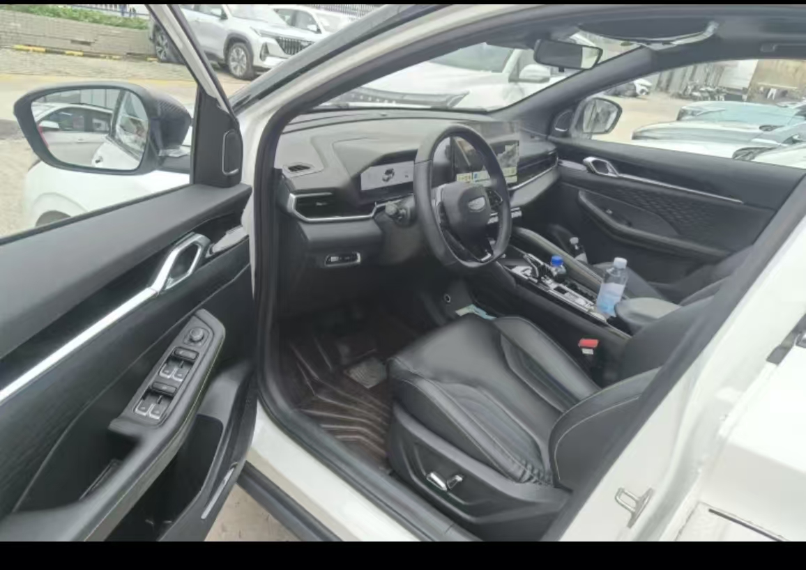 GEELY Coolray 2024 car image #14