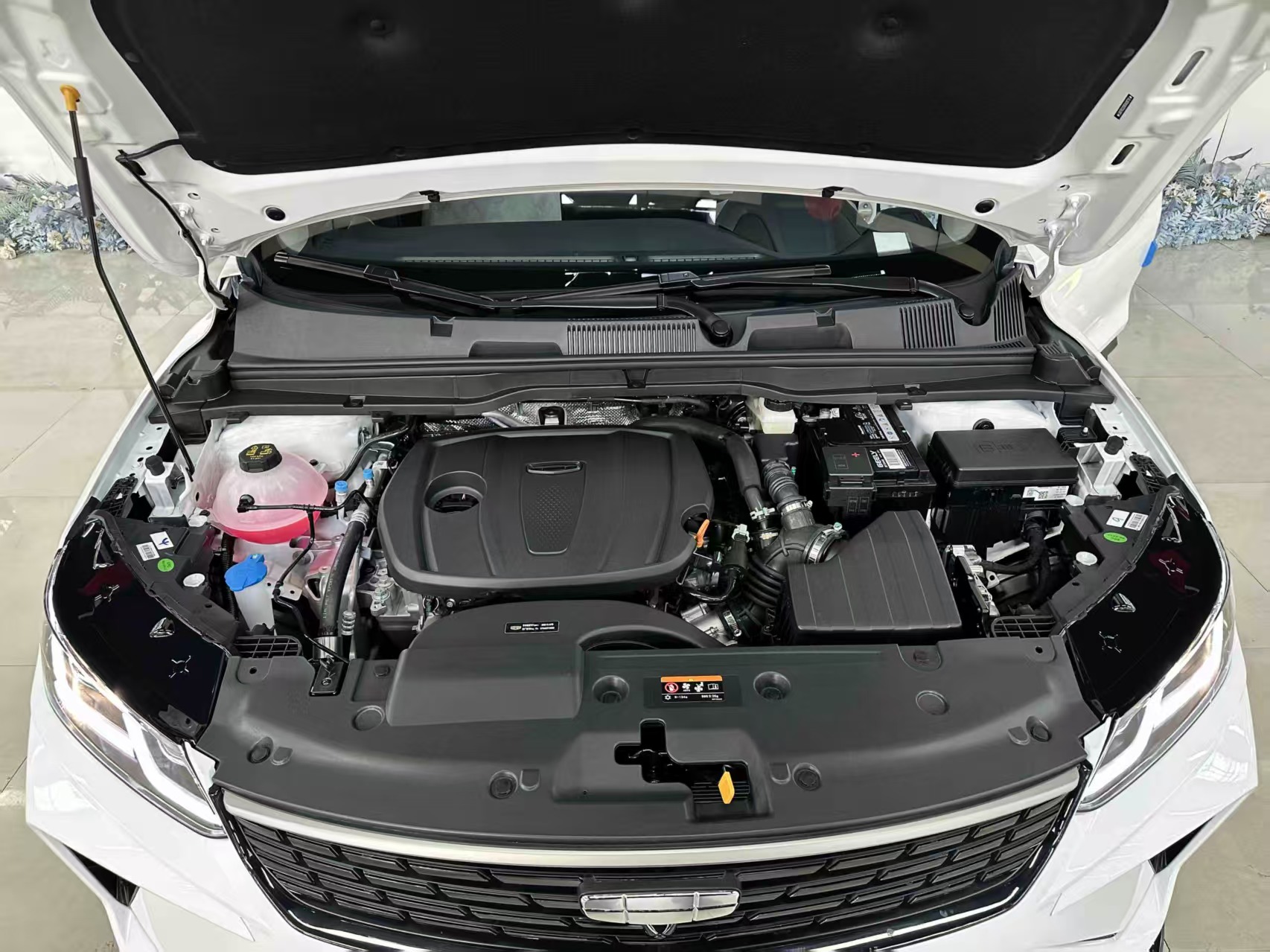 GEELY Coolray 2025 car image #19