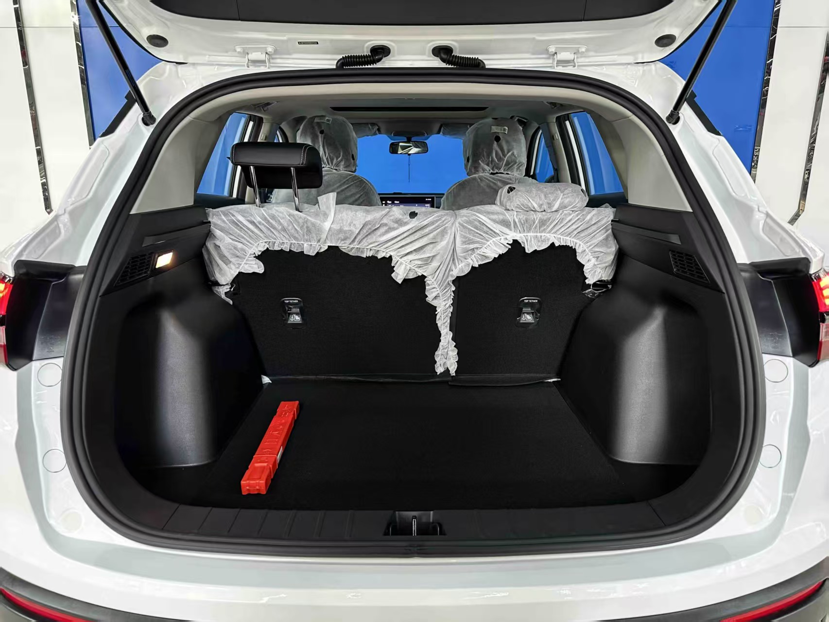 GEELY Coolray 2025 car image #17