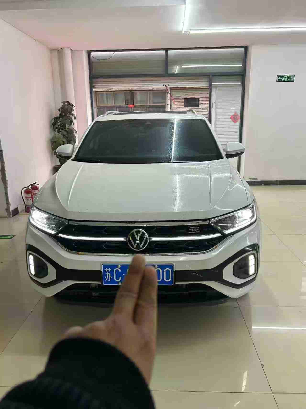 Volkswagen T-Roc 2024 #3 Volkswagen T-Roc 2024 car image #3