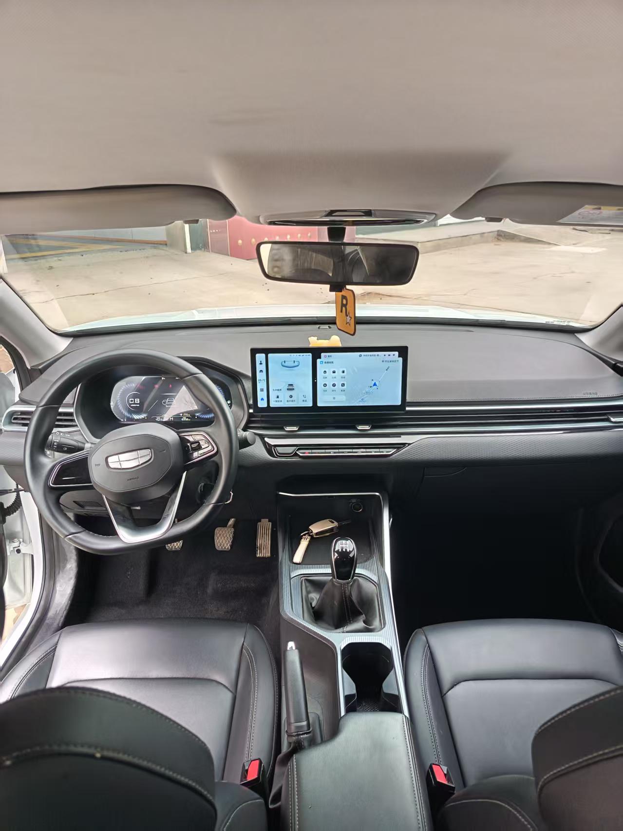 GEELY Emgrand 2024 car image #3