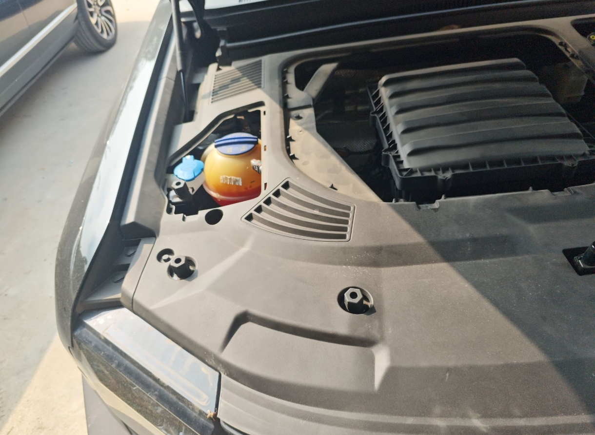 Jetour Traveller 2023 car image #12