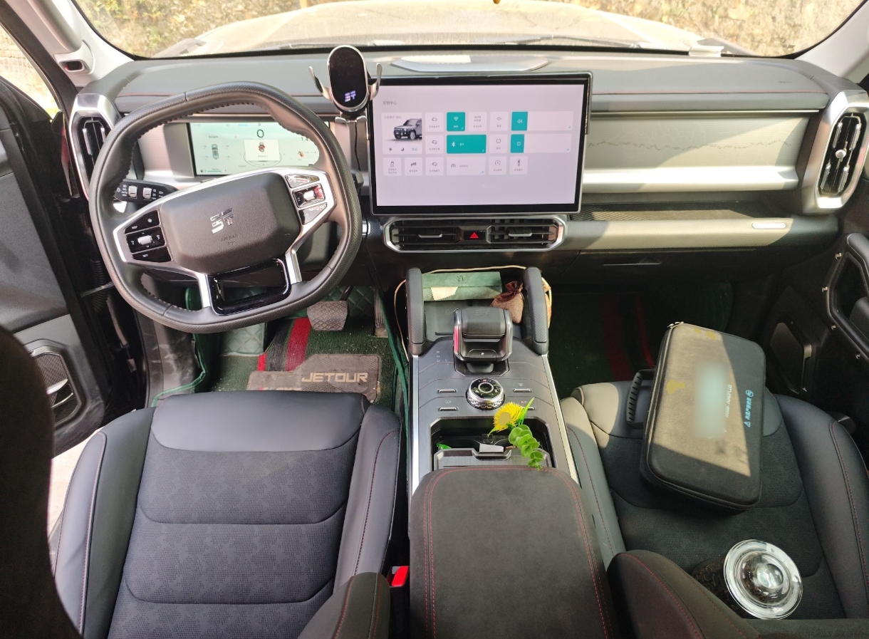 Jetour Traveller 2023 car image #13