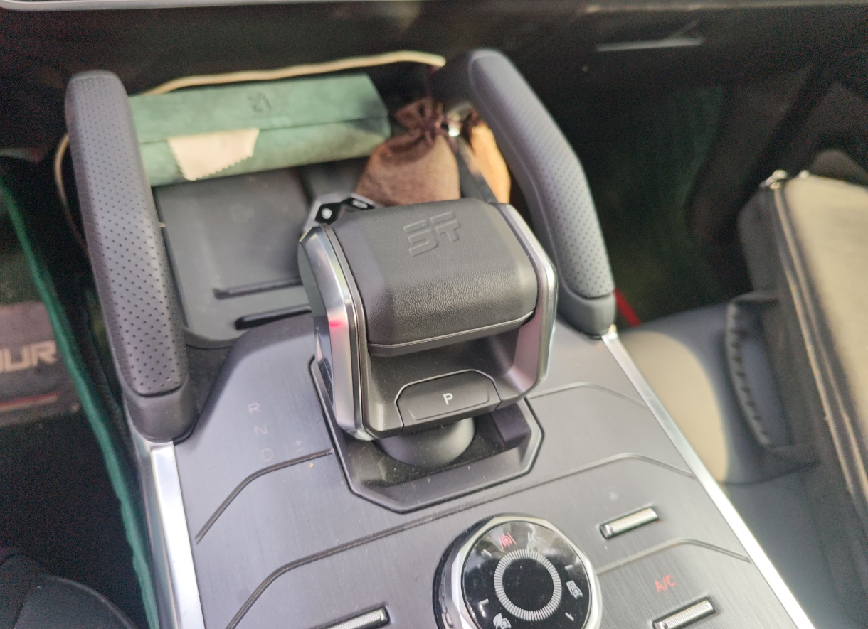 Jetour Traveller 2023 car image #14