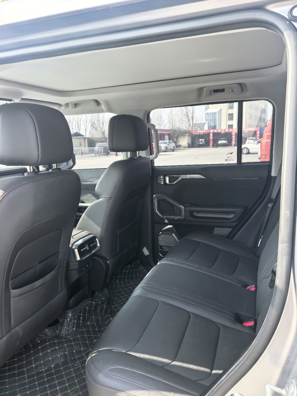 Jetour Traveller 2024 car image #8