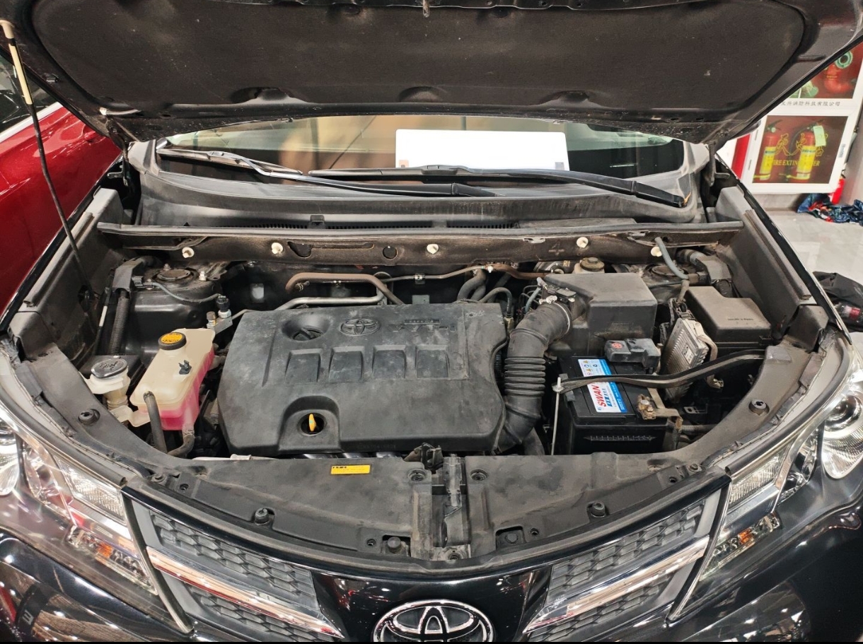 Toyota RAV4 2015 car image #9