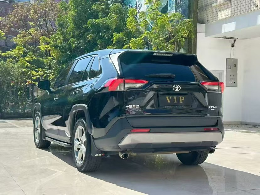 Toyota RAV4 2021 car image #4
