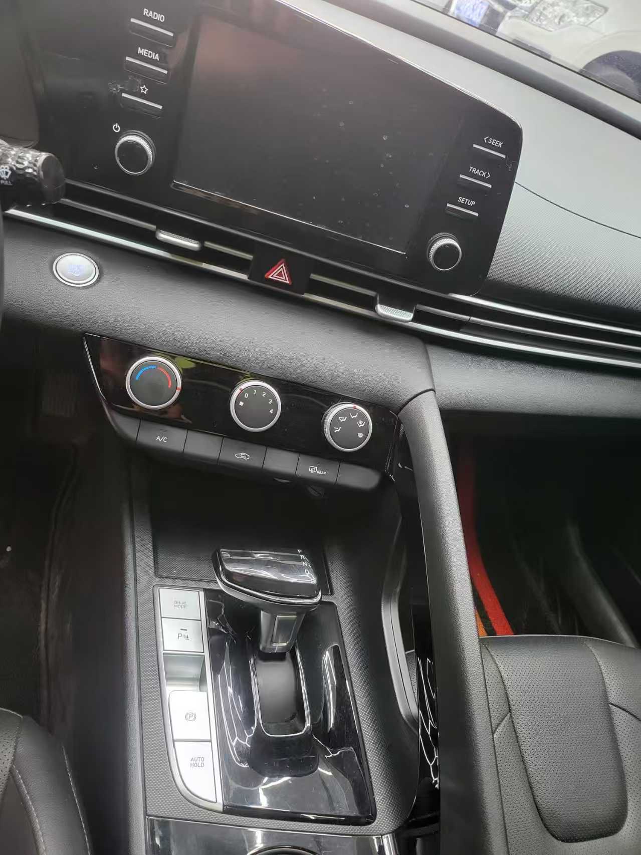Hyundai Elantra 2024 car image #14