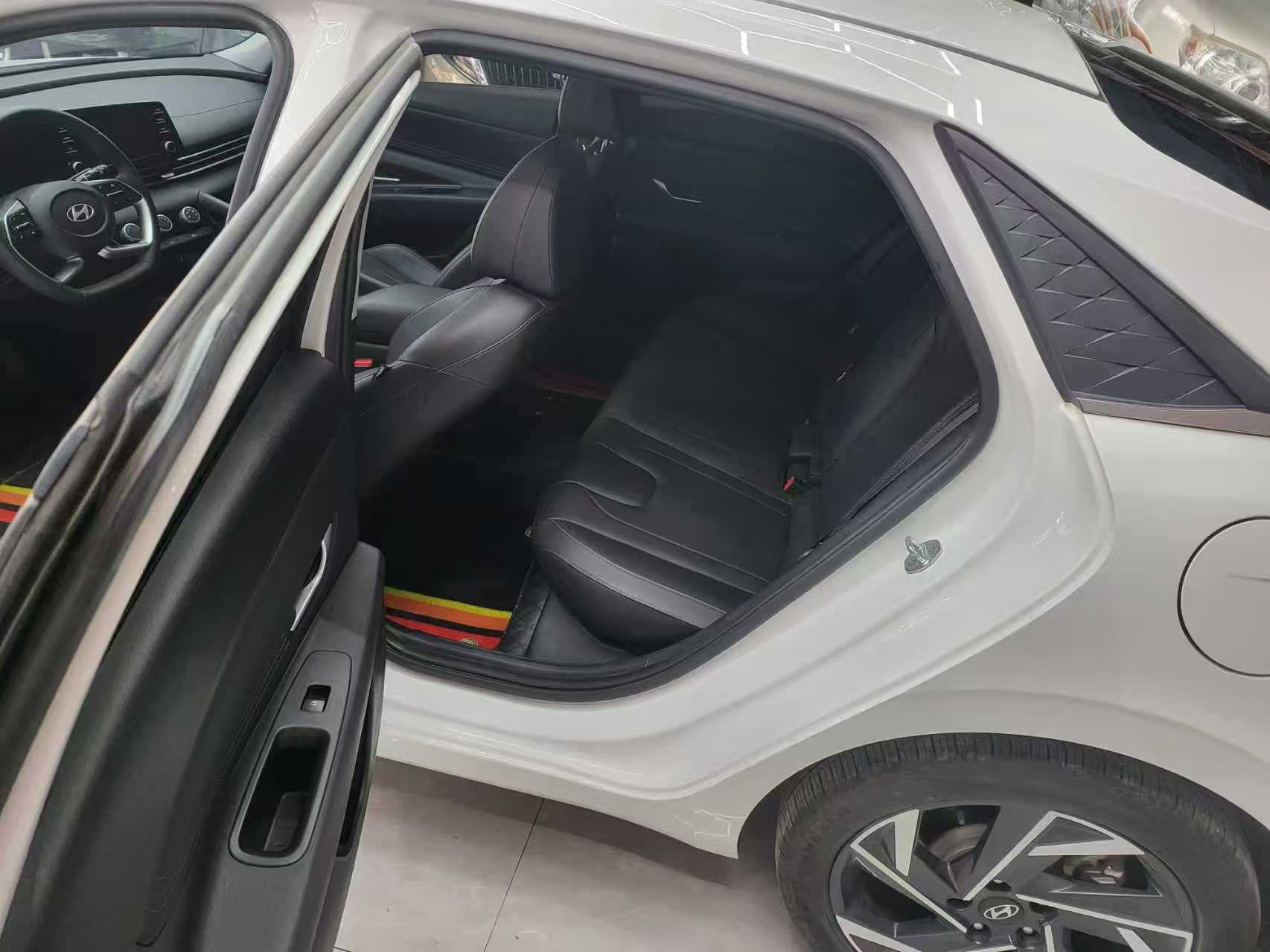 Hyundai Elantra 2024 car image #12