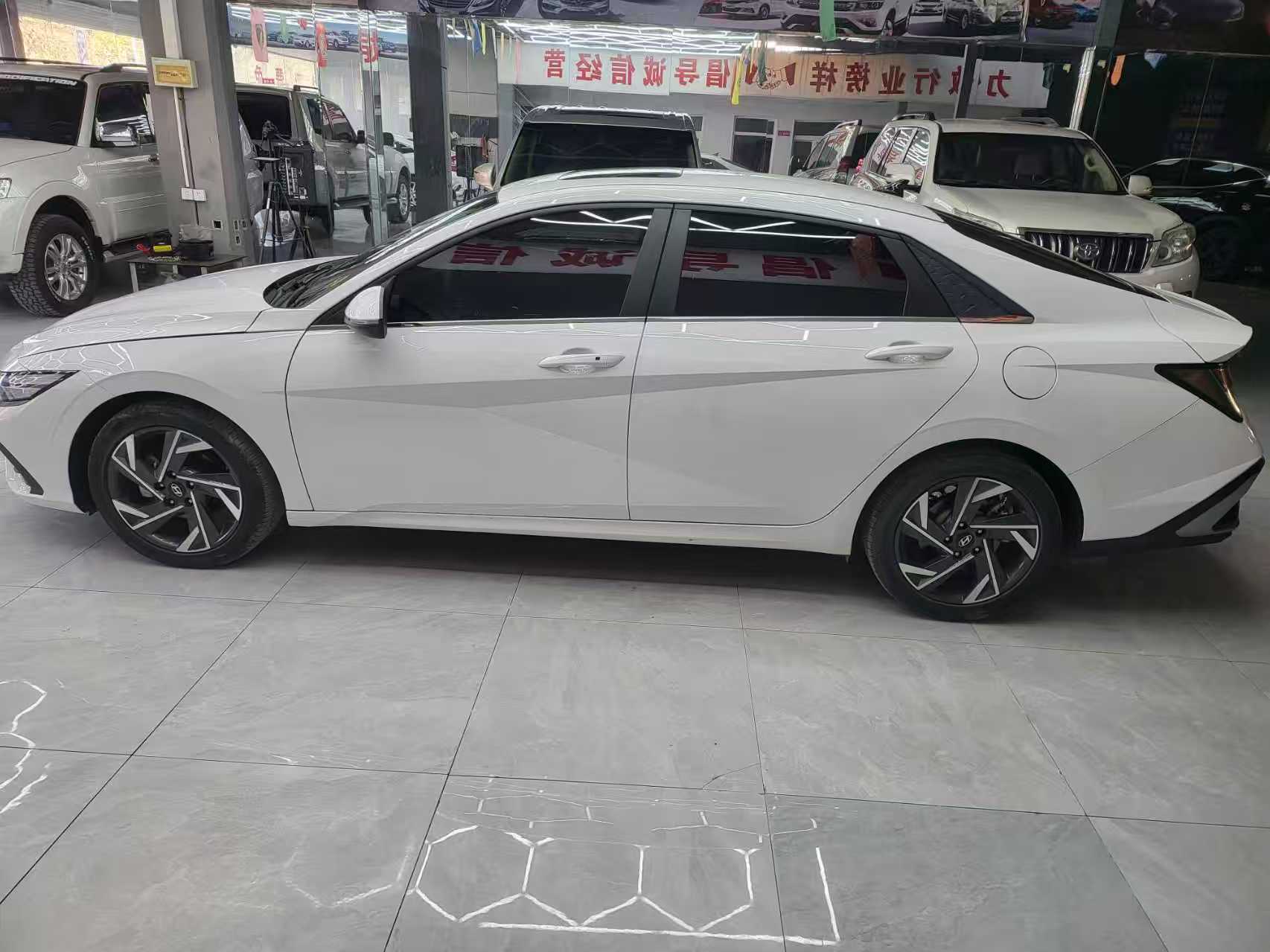 Hyundai Elantra 2024 car image #7
