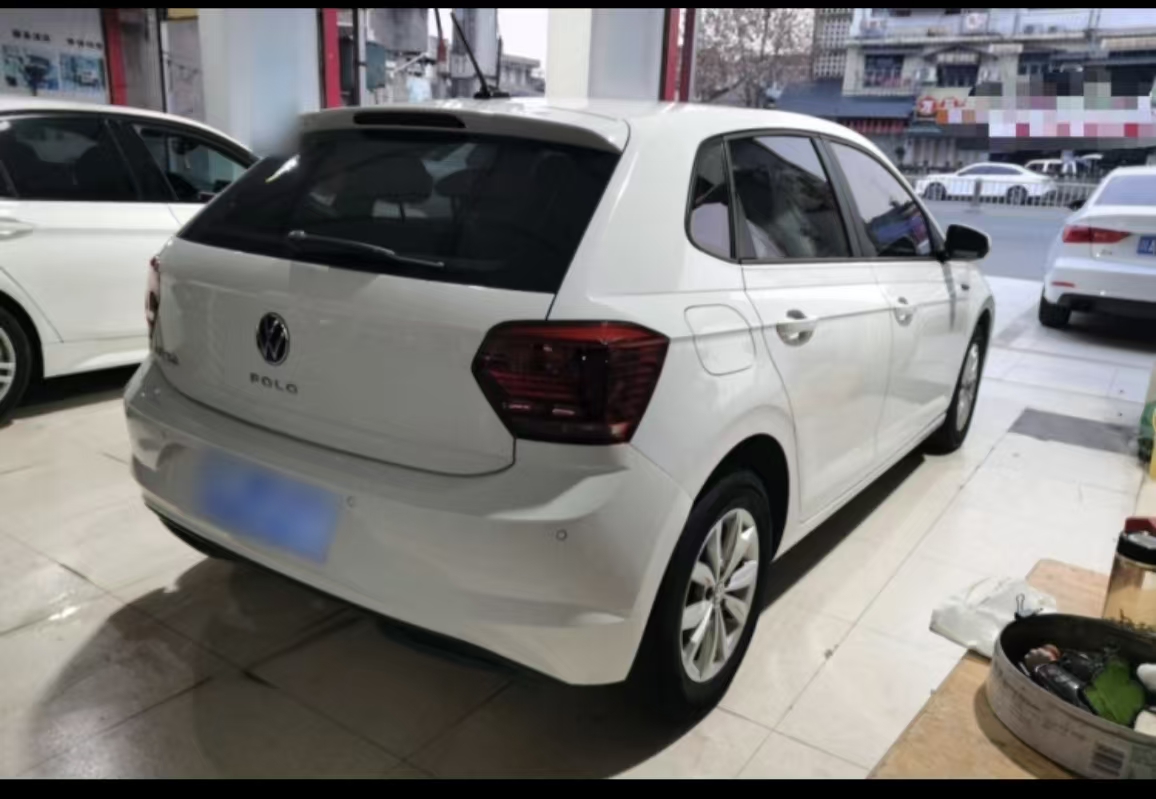 Volkswagen Polo 2023 car image #2