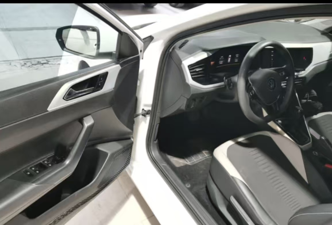 Volkswagen Polo 2023 car image #15