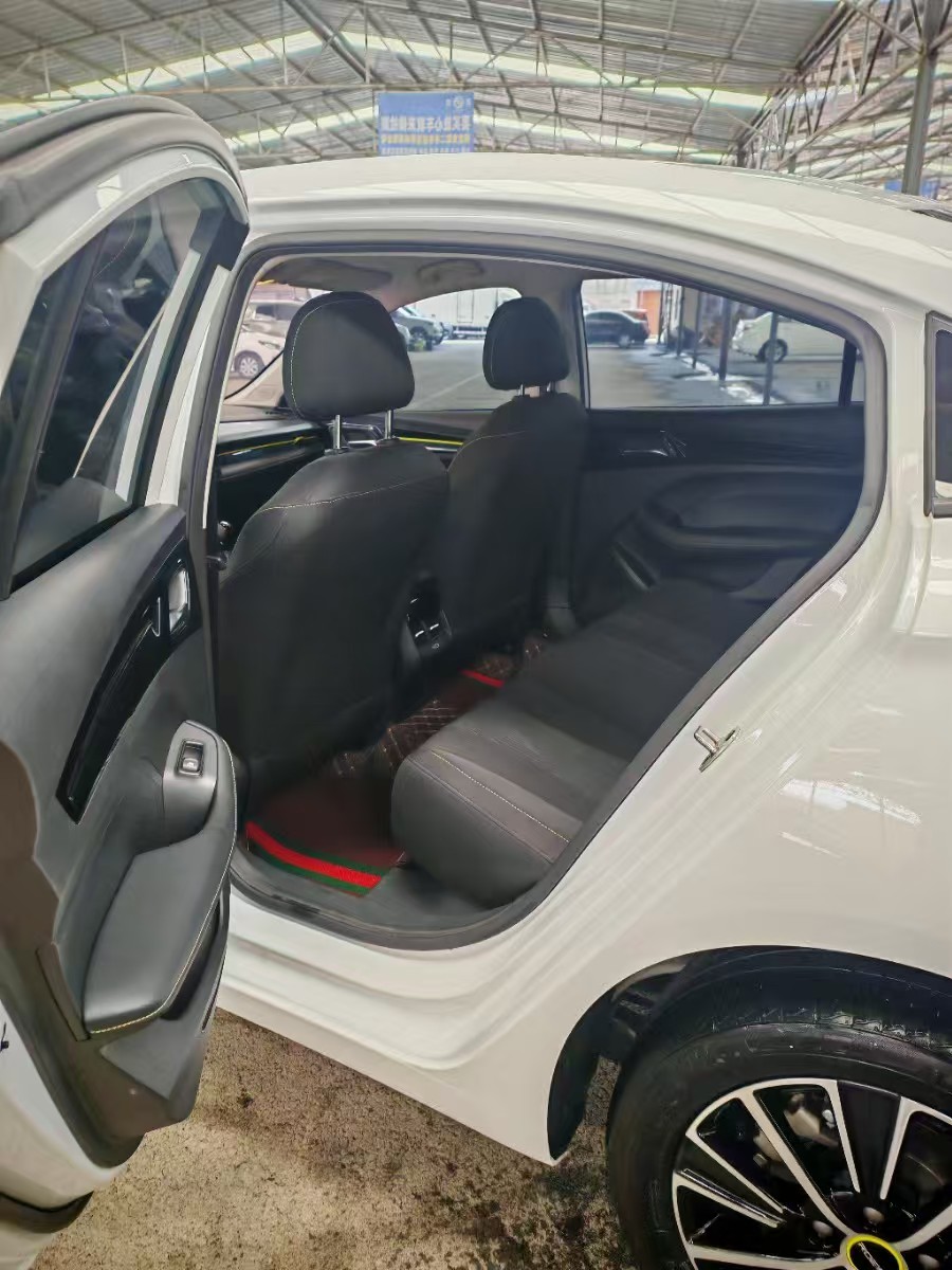 Roewe i5 2023 imagen de coche #4