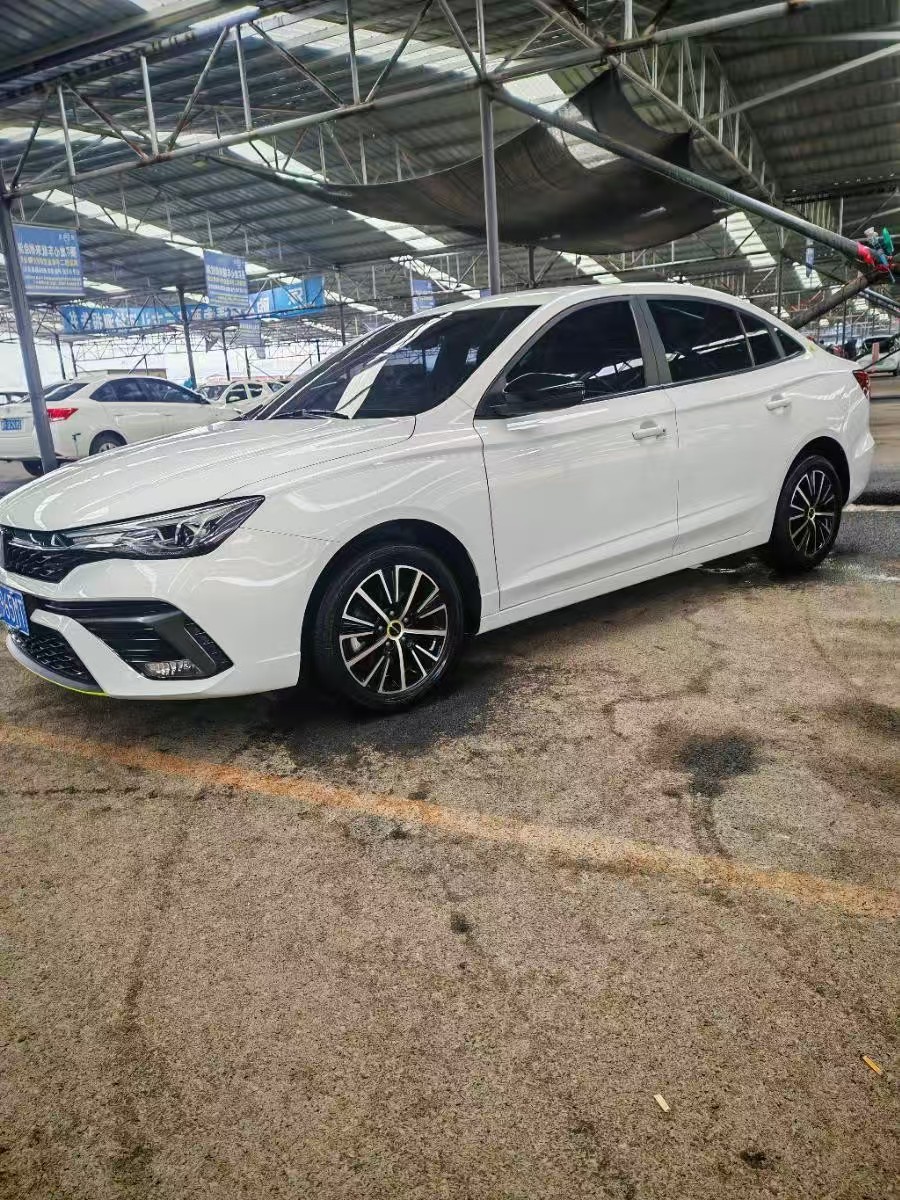 Roewe i5 2023 изображение автомобиля 