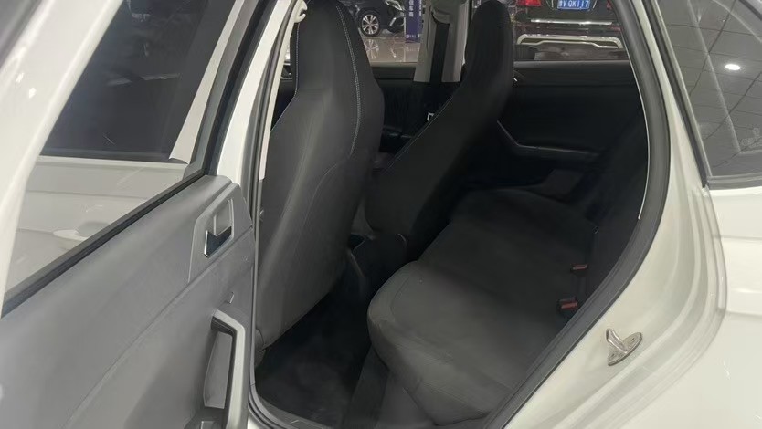 Volkswagen Polo 2023 car image #4