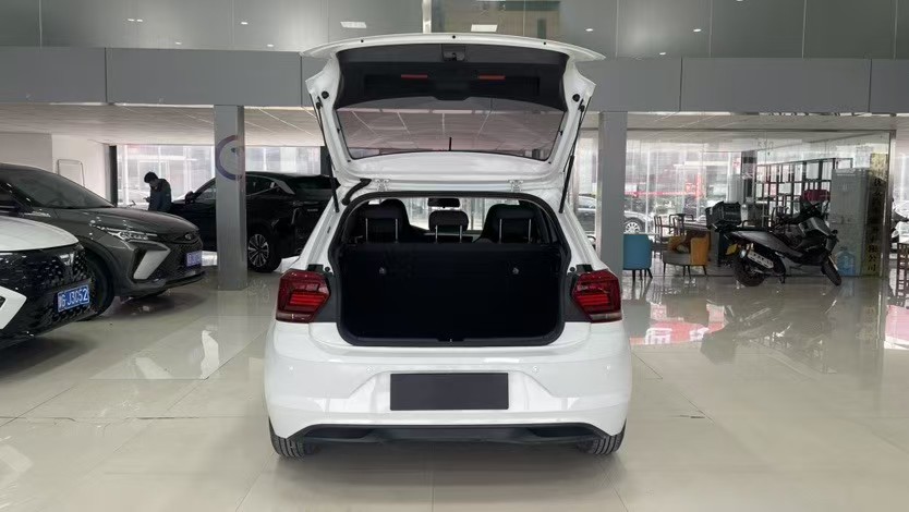 Volkswagen Polo 2023 car image #7