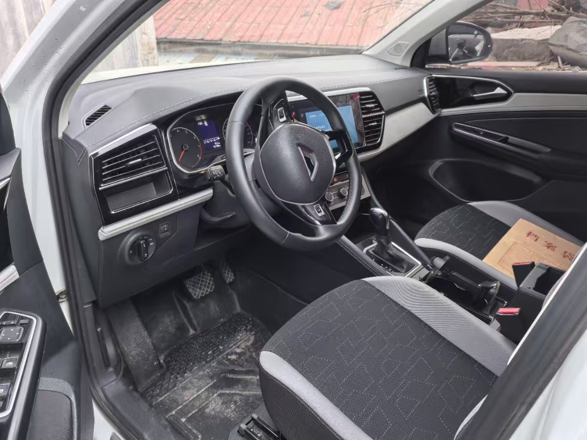 Volkswagen Jetta 2024 car image #2