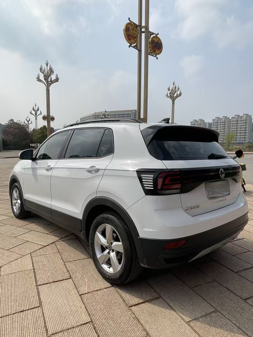 Volkswagen T-Cross 2023 car image #6
