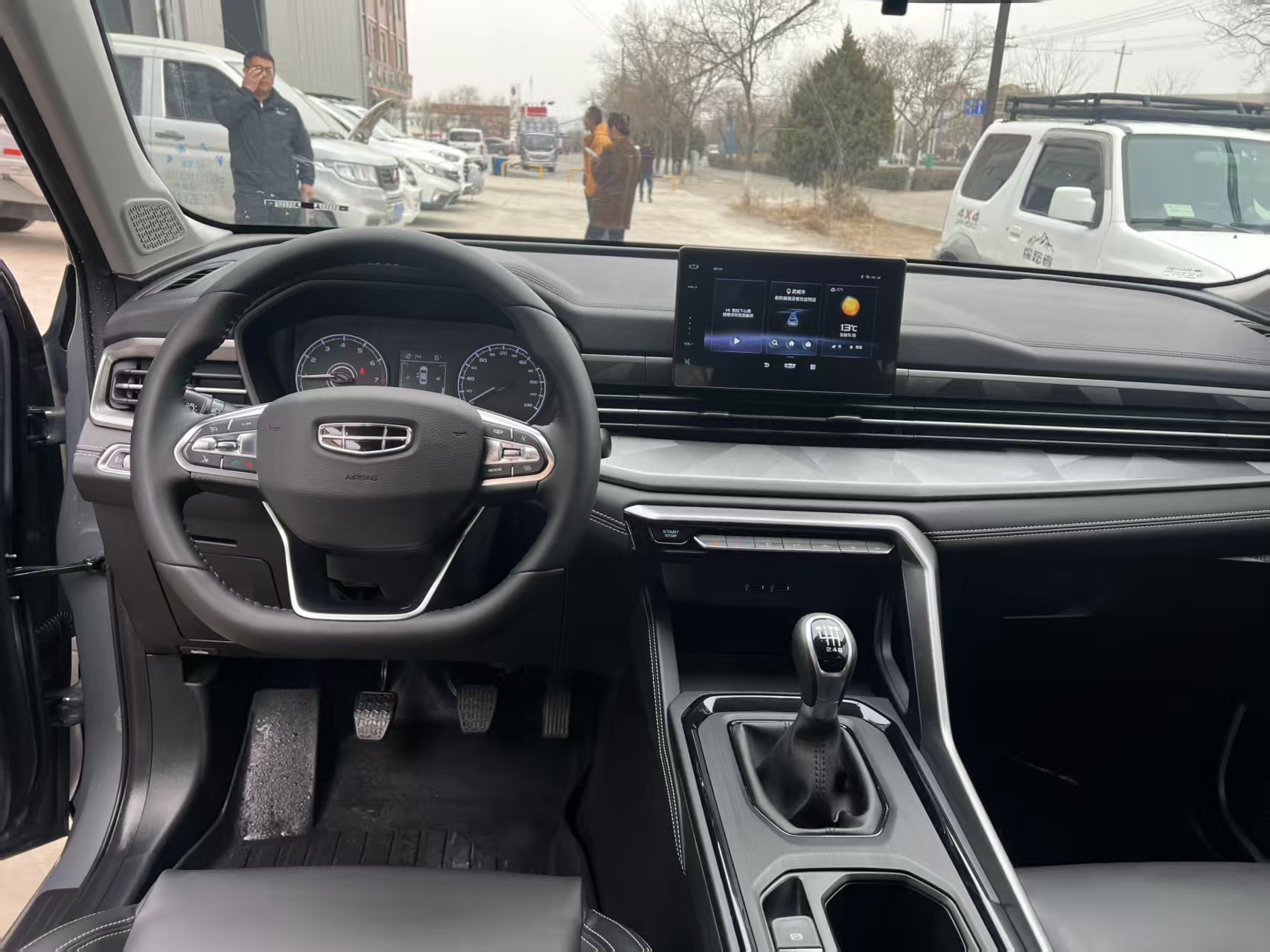 GEELY Vision X6 2023 #5 GEELY Vision X6 2023 car image #5