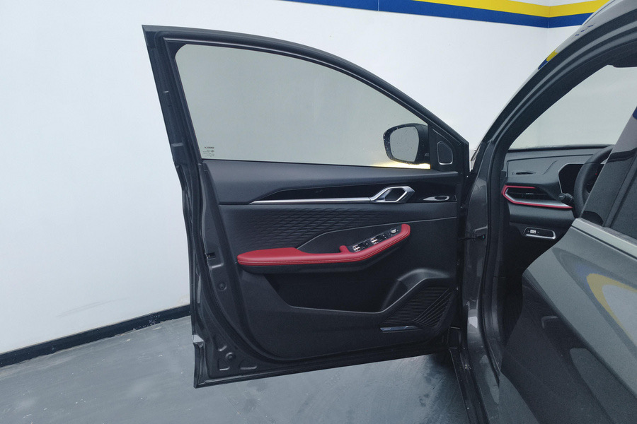 GEELY Coolray 2023 #15 GEELY Coolray 2023 car image #15