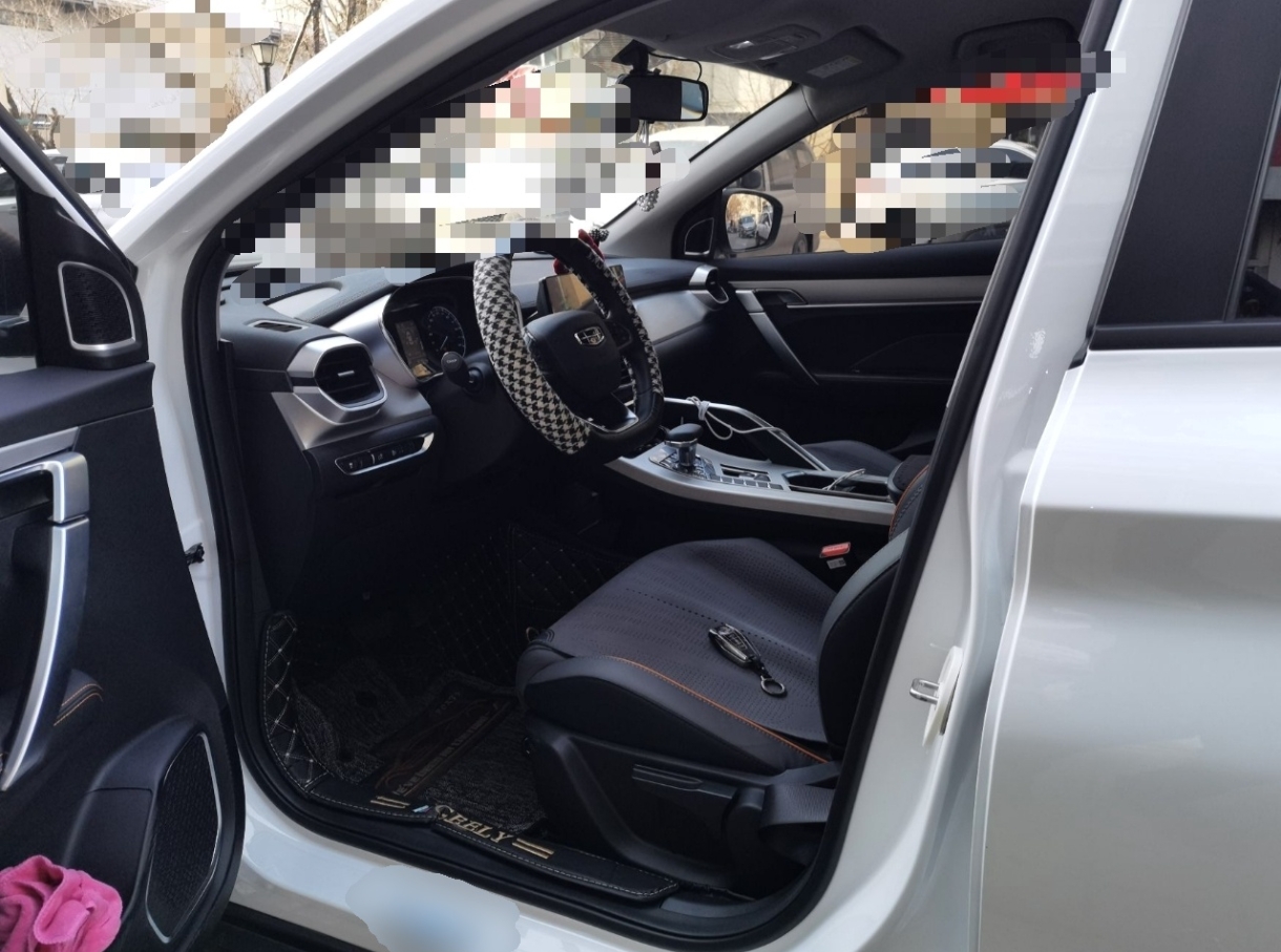 GEELY Coolray 2024 car image #13
