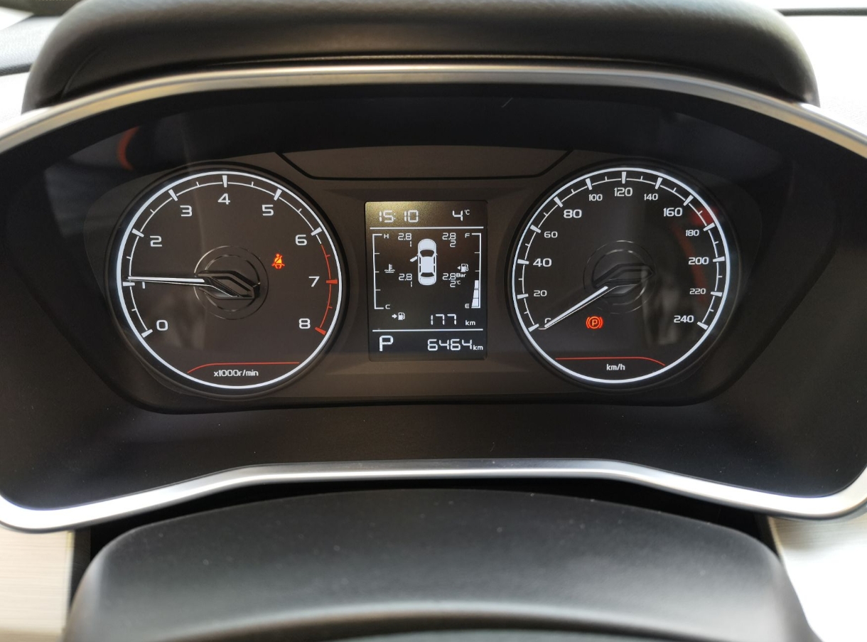 GEELY Coolray 2024 car image #16