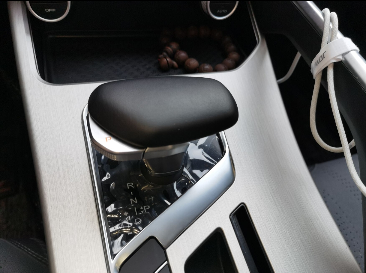 GEELY Coolray 2024 car image #7