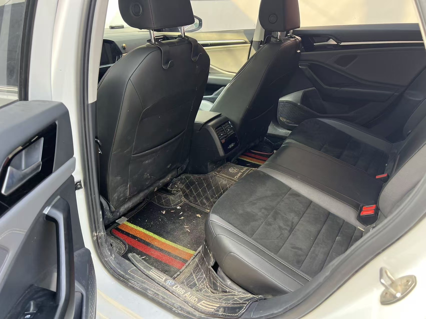 Volkswagen Sagitar 2021 immagine di auto #3