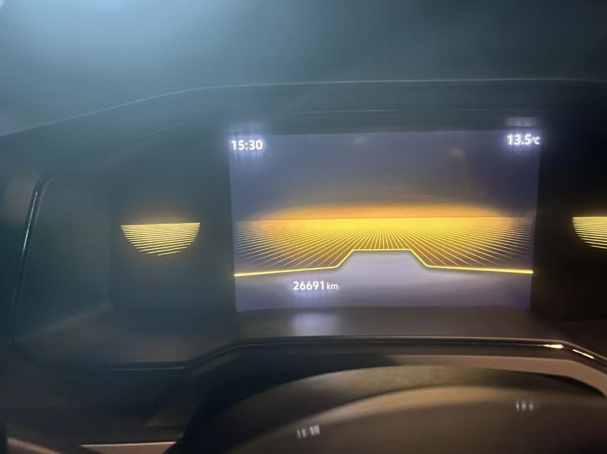 Volkswagen Polo 2023 car image #2