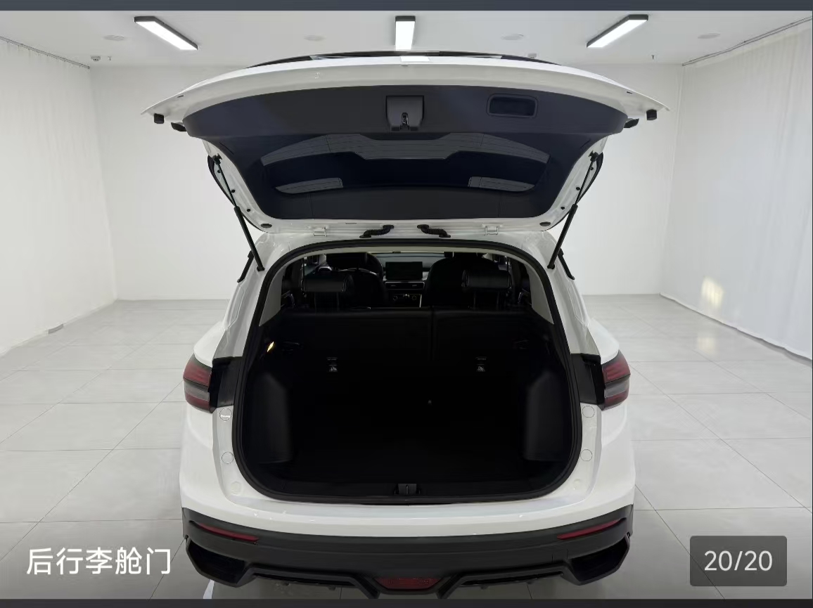 GEELY Coolray 2025 #16 GEELY Coolray 2025 car image #16