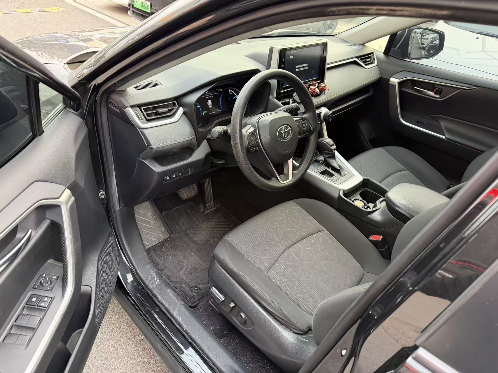 Toyota RAV4 2020 car image #6