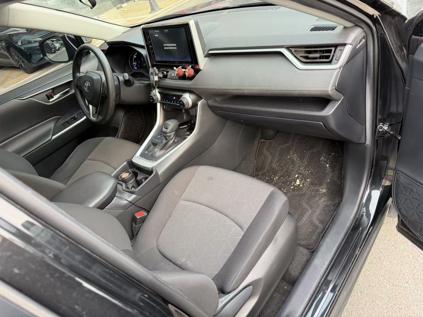 Toyota RAV4 2020 car image #8