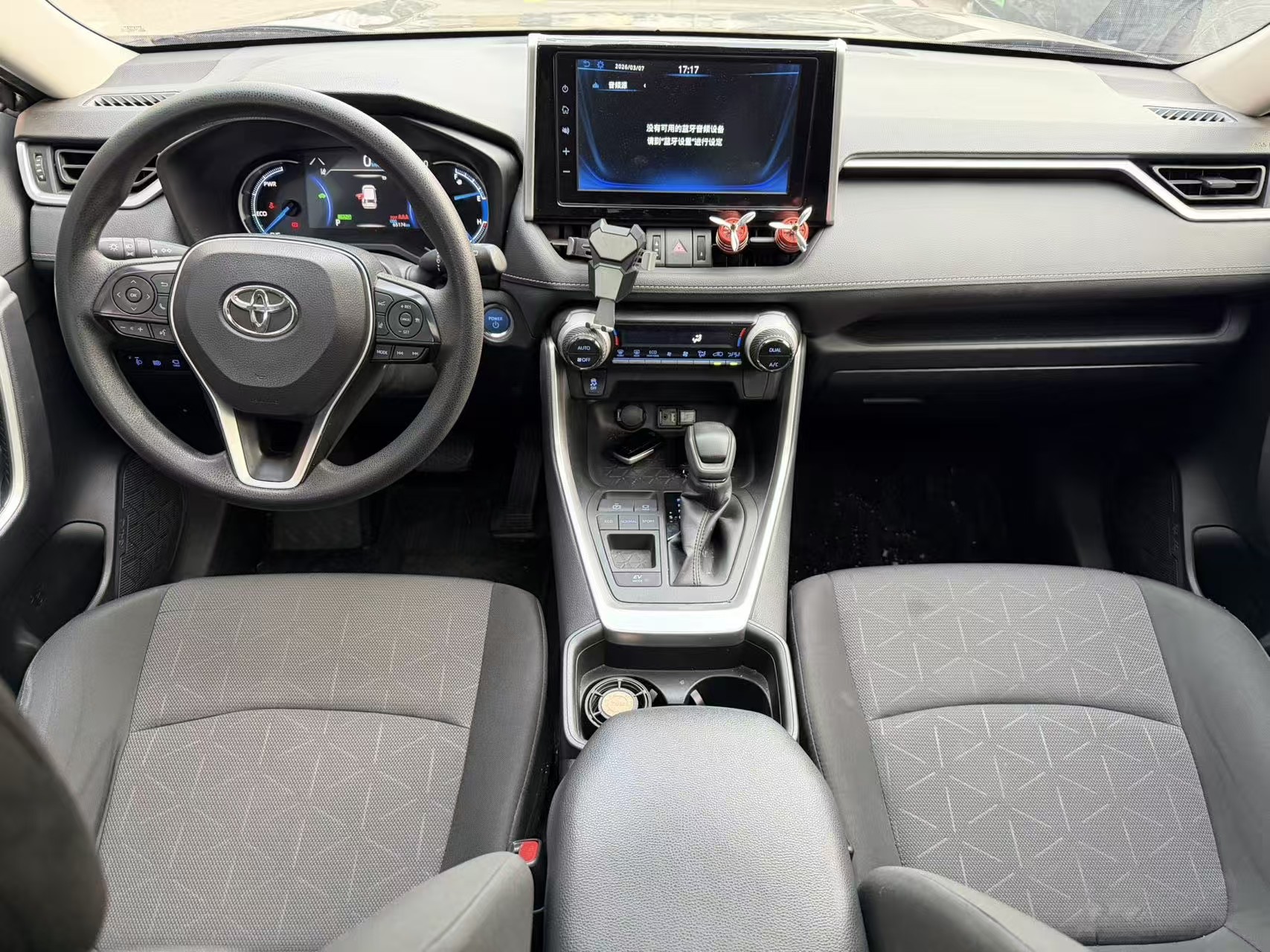 Toyota RAV4 2020 car image #11